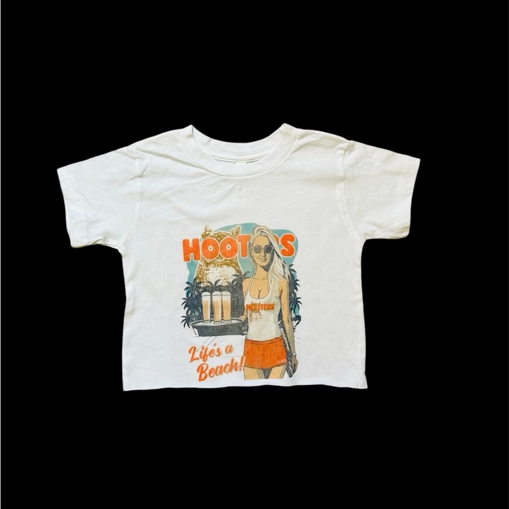 White Hooters Graphic T-Shirt cropped top